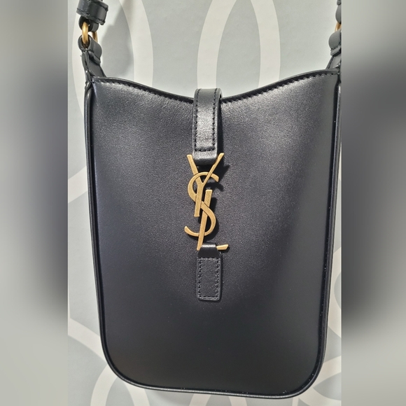 Saint Laurent Mini 5 To 7 Vertical Black Ysl - Picture 3 of 13